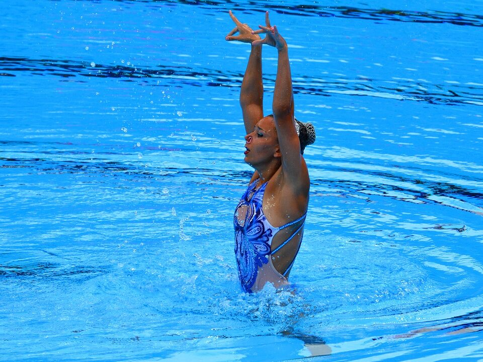 synchronized-swimming